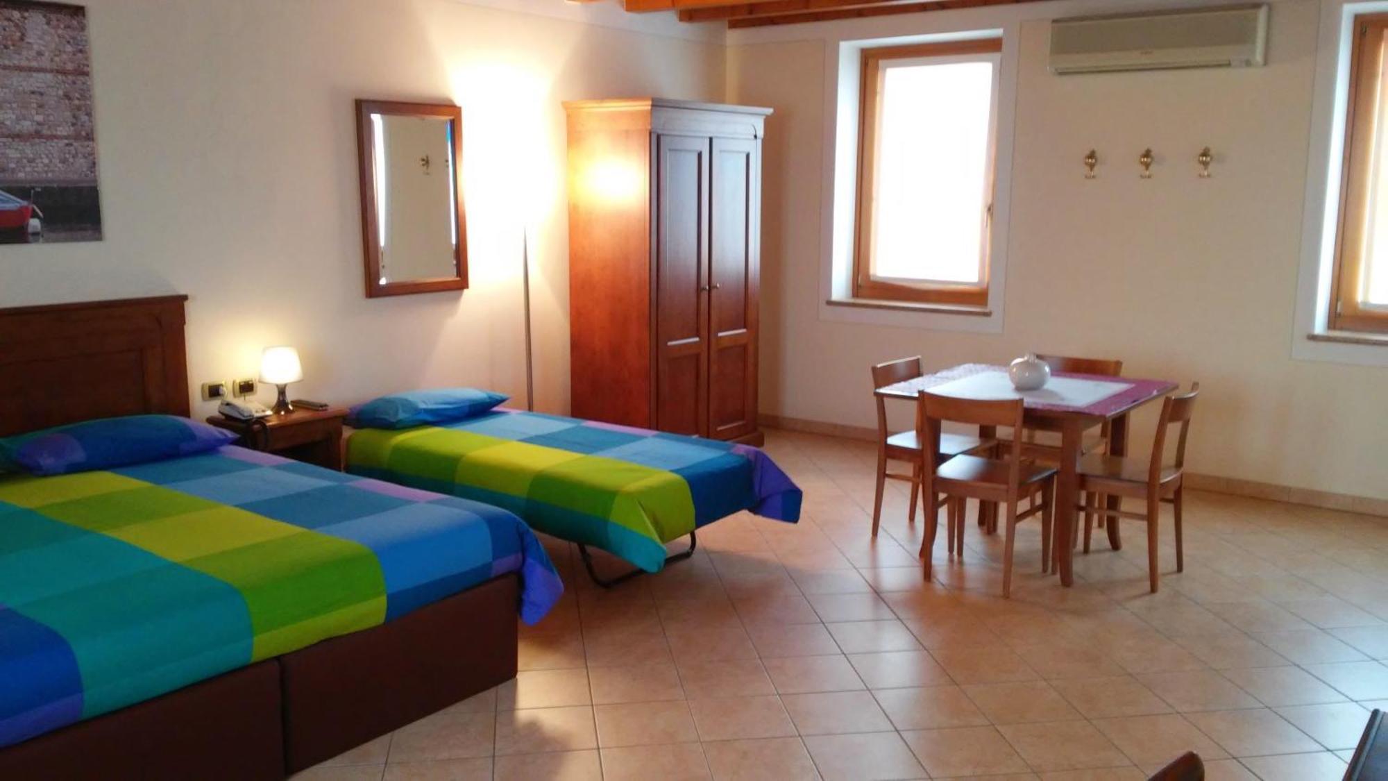 Relais Corte Pontigliardo Cola  Phòng bức ảnh